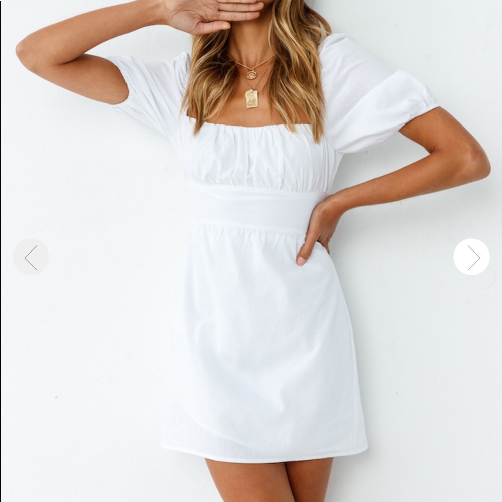 White dress - Picture 2 of 4